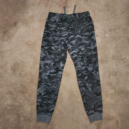 Loose Fit Under Armor Grey Camo Pants Sz YXL - Image 2