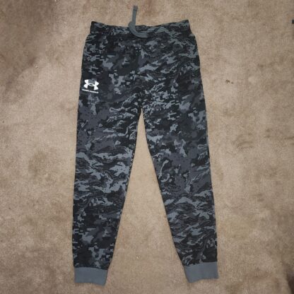 Loose Fit Under Armor Grey Camo Pants Sz YXL